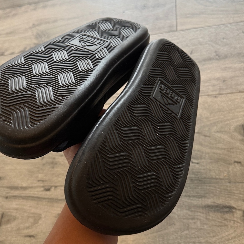 Reef Classic Black Slide Sandals - Picture 3 of 3